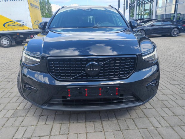 Volvo XC40 2.0 [B4] Mhev Ultra Dark Black Editi...